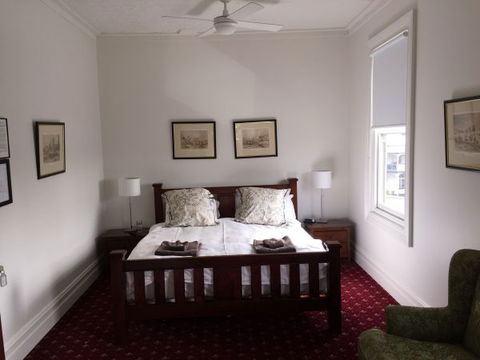 The Corner Hotel Alexandra - Tourism Noosa 0