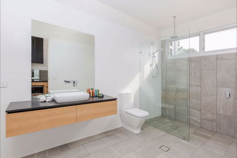 The Villas - Tourism Noosa 7