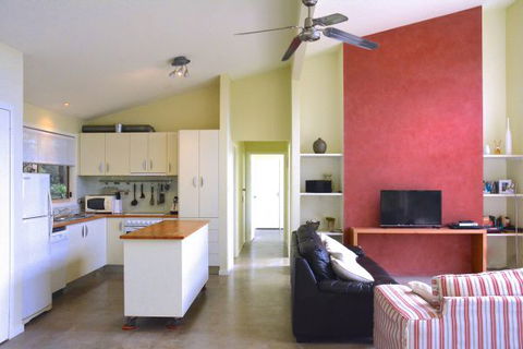 Tilba Coastal Retreat - Tourism Noosa 2