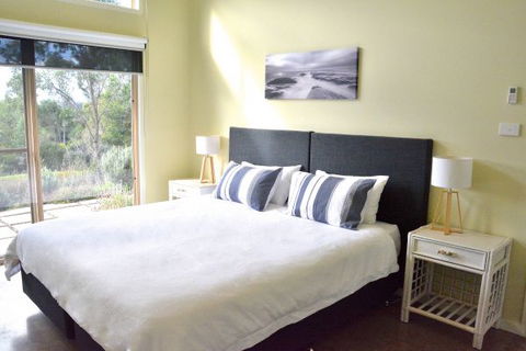 Tilba Coastal Retreat - Tourism Noosa 3