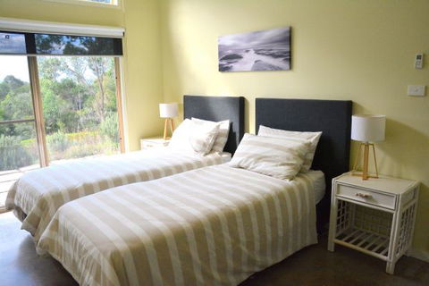 Tilba Coastal Retreat - Tourism Noosa 4