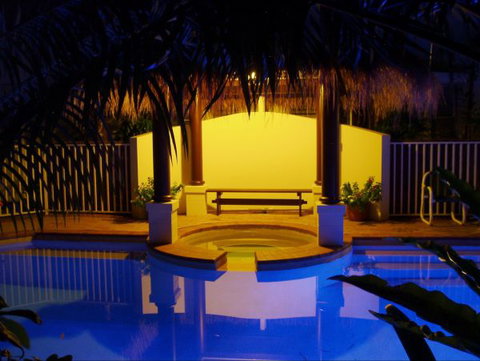 Villa Beach - Tourism Noosa 7