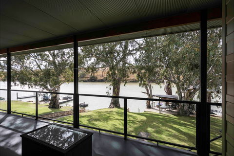 192 Page Drive Blanchetown -River Shack Rentals - Tourism Noosa 1