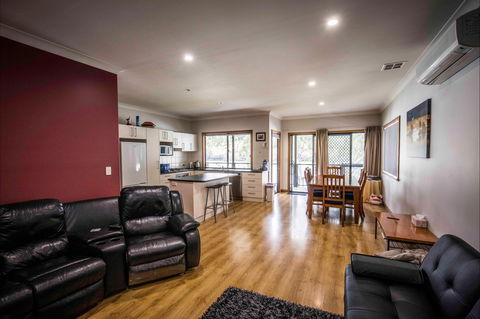 192 Page Drive Blanchetown -River Shack Rentals - Tourism Noosa 5