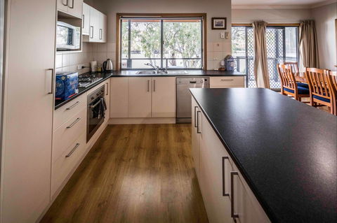 192 Page Drive Blanchetown -River Shack Rentals - Tourism Noosa 6