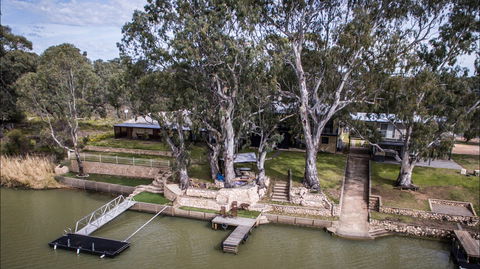 192 Page Drive Blanchetown -River Shack Rentals - Tourism Noosa 9