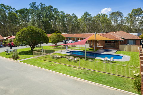 Advance Motel - Tourism Noosa 1