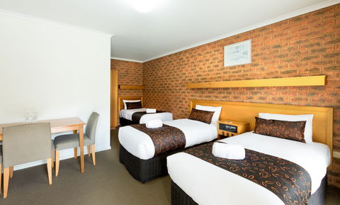 Advance Motel - Tourism Noosa 5