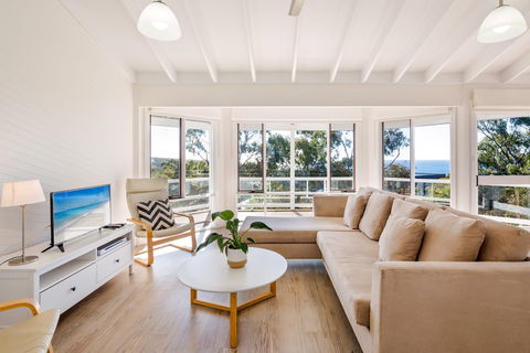 Eagle Heights - Tourism Noosa 5