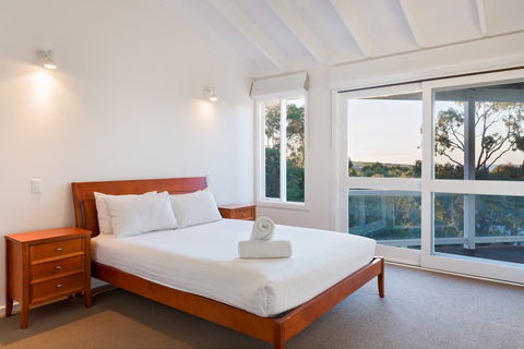 Eagle Heights - Tourism Noosa 8