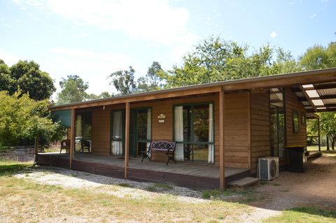 Hampton Cottage - Tourism Noosa 0