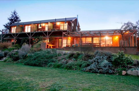 Rosewhite House BnB - Tourism Noosa 0
