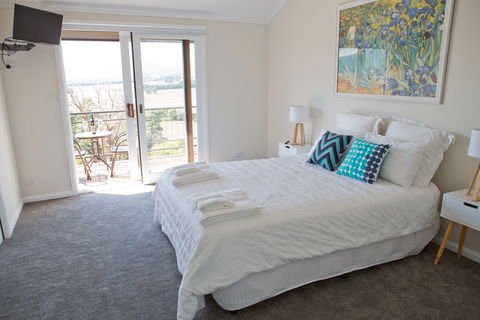 Rosewhite House BnB - Tourism Noosa 3