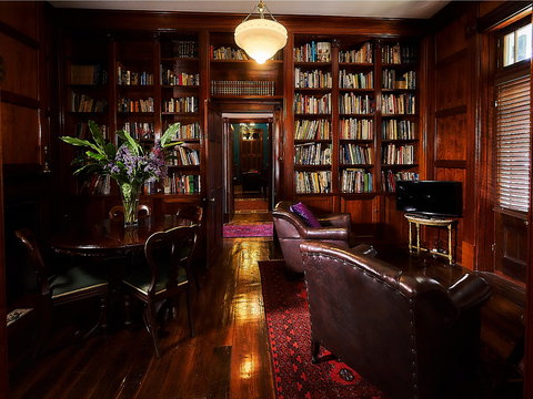 The Regents Park - Tourism Noosa 3