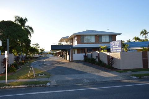 The Rover Holiday Units/Motel - Tourism Noosa 0