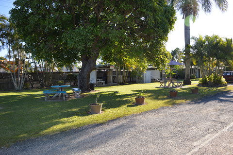 The Rover Holiday Units/Motel - Tourism Noosa 1