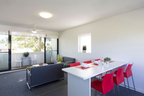 Western Sydney University Village Campbelltown - Tourism Noosa 1