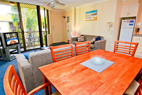 Aussie Resort - Tourism Noosa 2