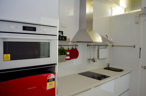 Canberra Short Term And Holiday Accommodation - Tourism Noosa 1