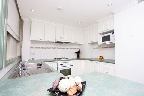 Canberra Short Term And Holiday Accommodation - Tourism Noosa 4
