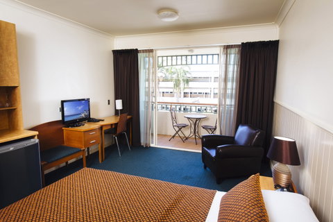 City Oasis Inn - Tourism Noosa 0