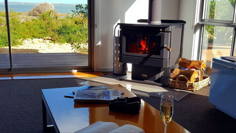 Coorong Waterfront Retreat - Tourism Noosa 1