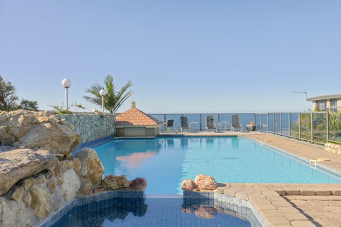 Eagle Heights Holiday Units - Scenic Unit - Tourism Noosa 0