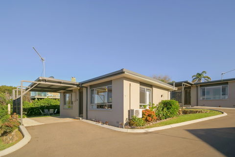 Eagle Heights Holiday Units - Scenic Unit - Tourism Noosa 2