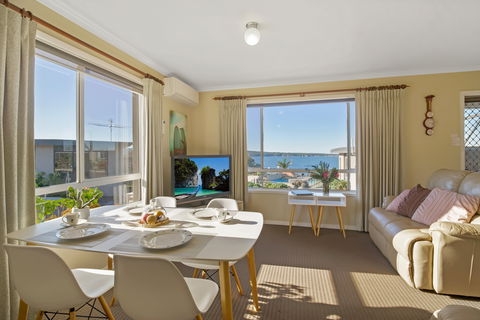 Eagle Heights Holiday Units - Scenic Unit - Tourism Noosa 5