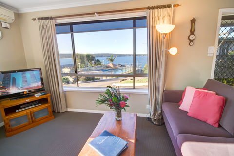 Eagle Heights Holiday Units - Scenic Unit - Tourism Noosa 7