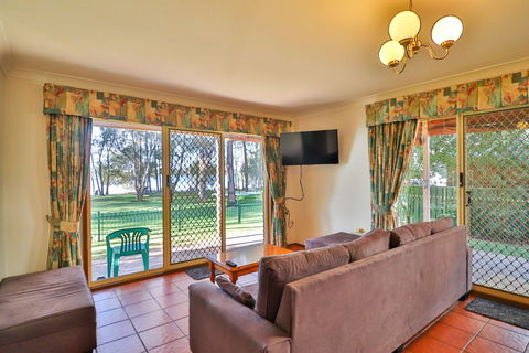 Kingfisher Lakehouse - Tourism Noosa 5