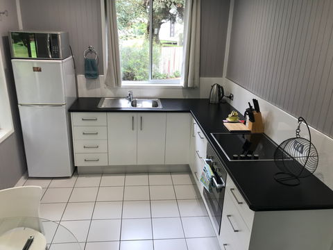 Ravenscroft Cottage - Tourism Noosa 3