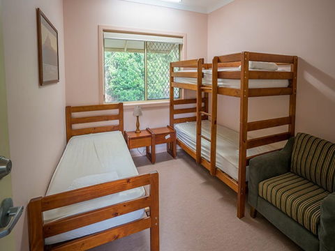 Swamp House And Bunkhouse - Tourism Noosa 2