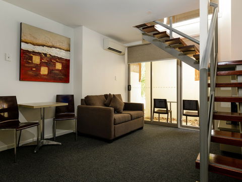 The Waterloo Bay Hotel - Tourism Noosa 5