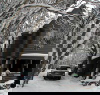 Wallace's - Crystal Creek Chalet 1 - Tourism Noosa