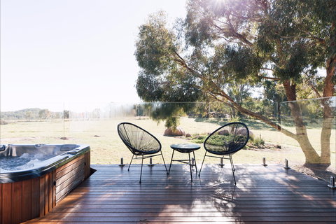 Alure Stanthorpe - Tourism Noosa 1