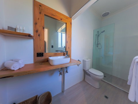 COAST Motel & Apartments - Tourism Noosa 2