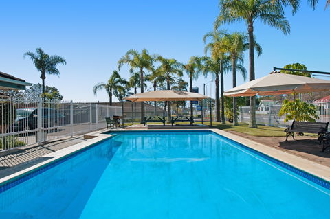 Colonial Terrace Motor Inn And Terrace Brasserie - Tourism Noosa 1