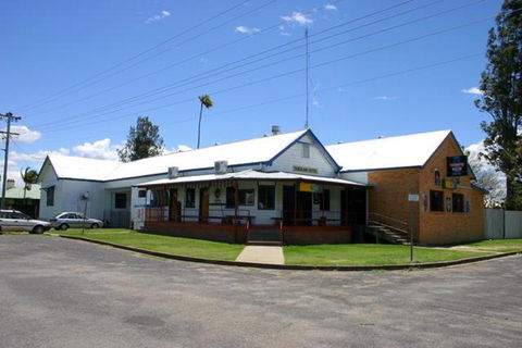 Tabulam Hotel - Tourism Noosa 0