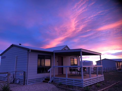 Tarnasey Farm - Bump's Barn - Tourism Noosa 0