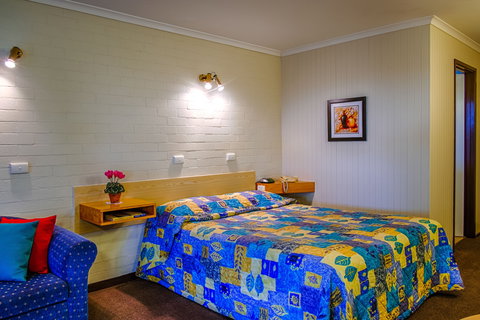 Country Roads Motor Inn - Tourism Noosa 1