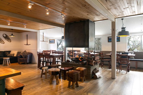 Feathertop Alpine Lodge - Tourism Noosa 0