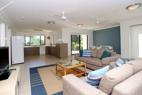Fingal Bay Beach House - Tourism Noosa 1