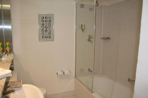 Grand Country Lodge - Tourism Noosa 1