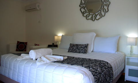 Karuah Motor Inn - Tourism Noosa 0