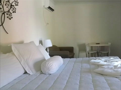 Karuah Motor Inn - Tourism Noosa 1