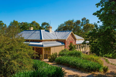 Red Gum Retreat - Tourism Noosa 0