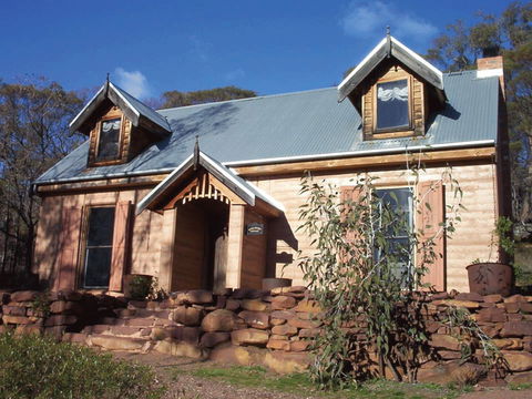 Table Top Mountain Cottages - Tourism Noosa 0