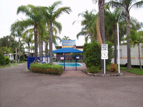 Teralba Lakeside Caravan Park - Tourism Noosa 0