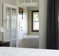 Caves House Hotel - Tourism Noosa